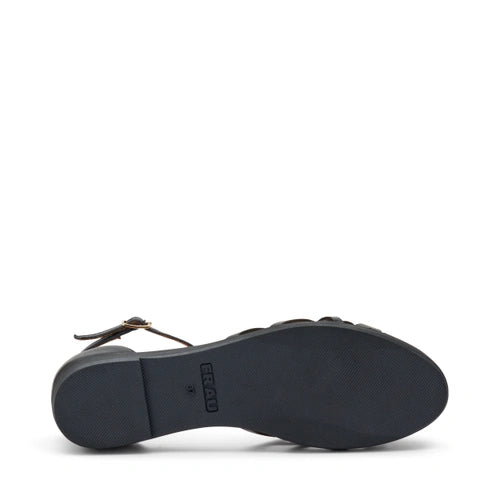 Ballerina in pelle traforata