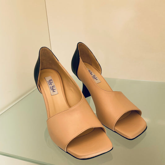 Décolleté aperta lato