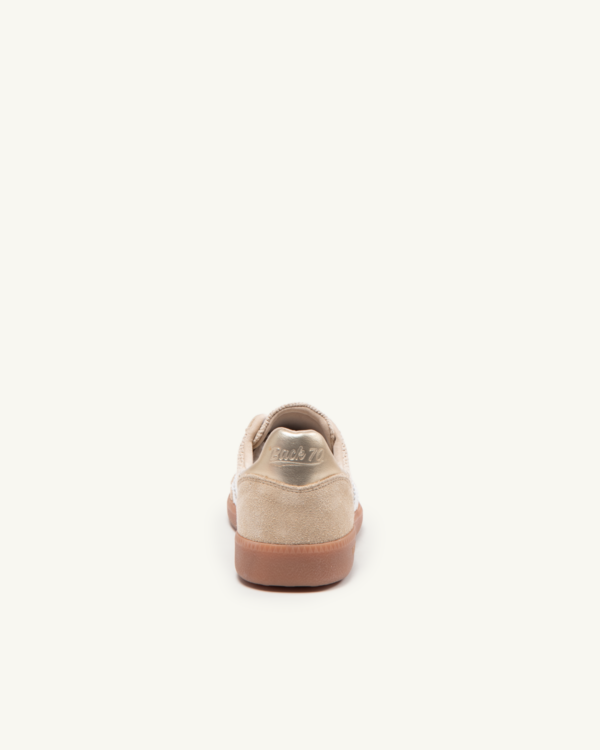 Sneaker Ghost