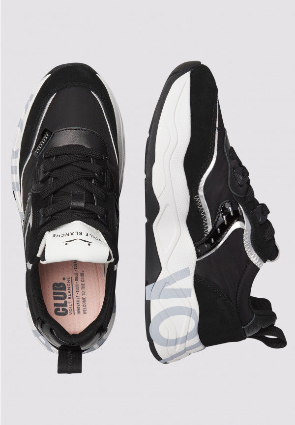 Sneaker club 105.