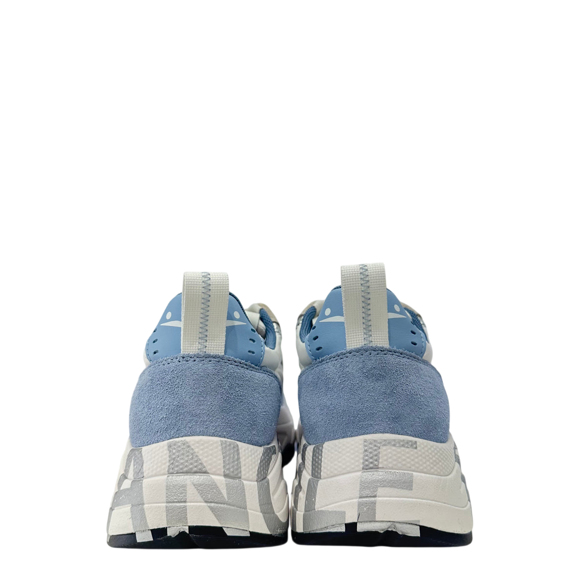 Sneakers club105.