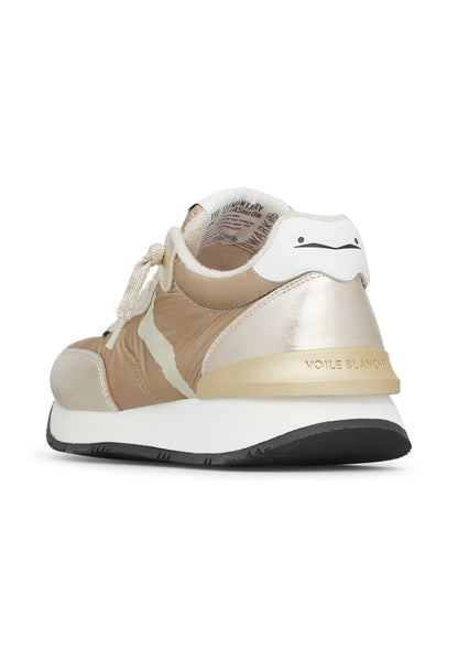 Sneakers qwark easy sfw woman .