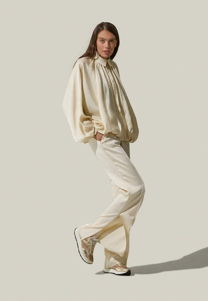 Sneakers qwark easy sfw woman .