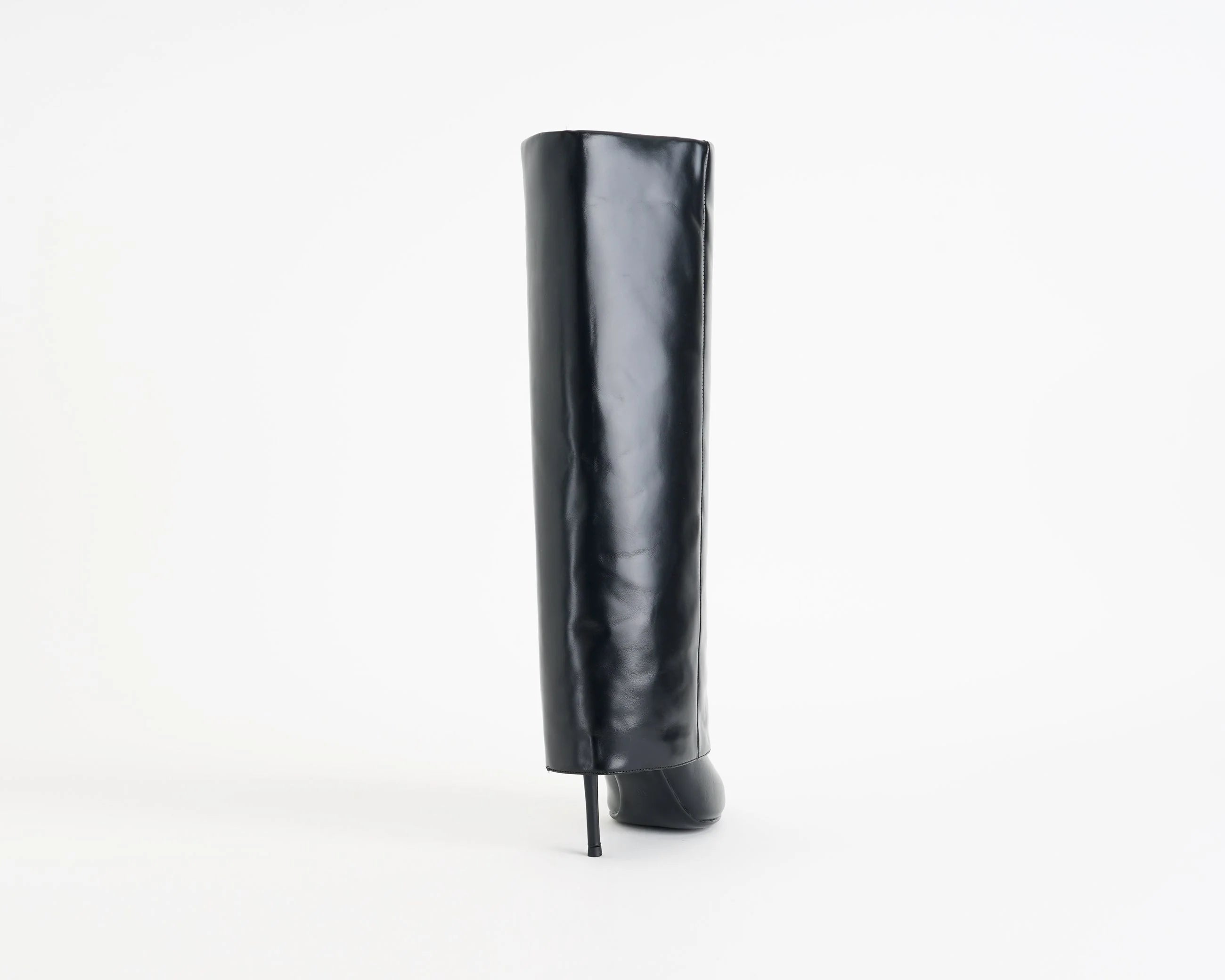 Stivale a punta in pelle