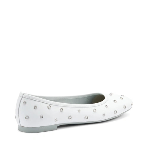 Ballerina con borchie