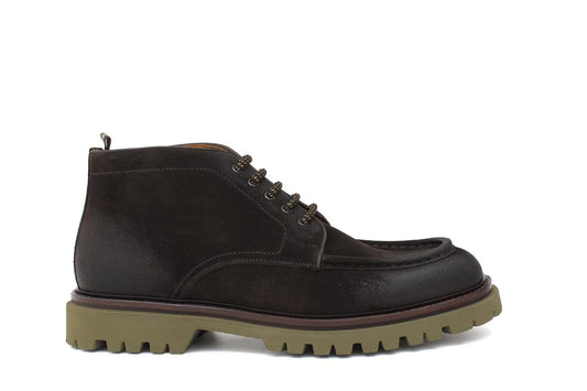 Polacchino stringato in camoscio ingrassato