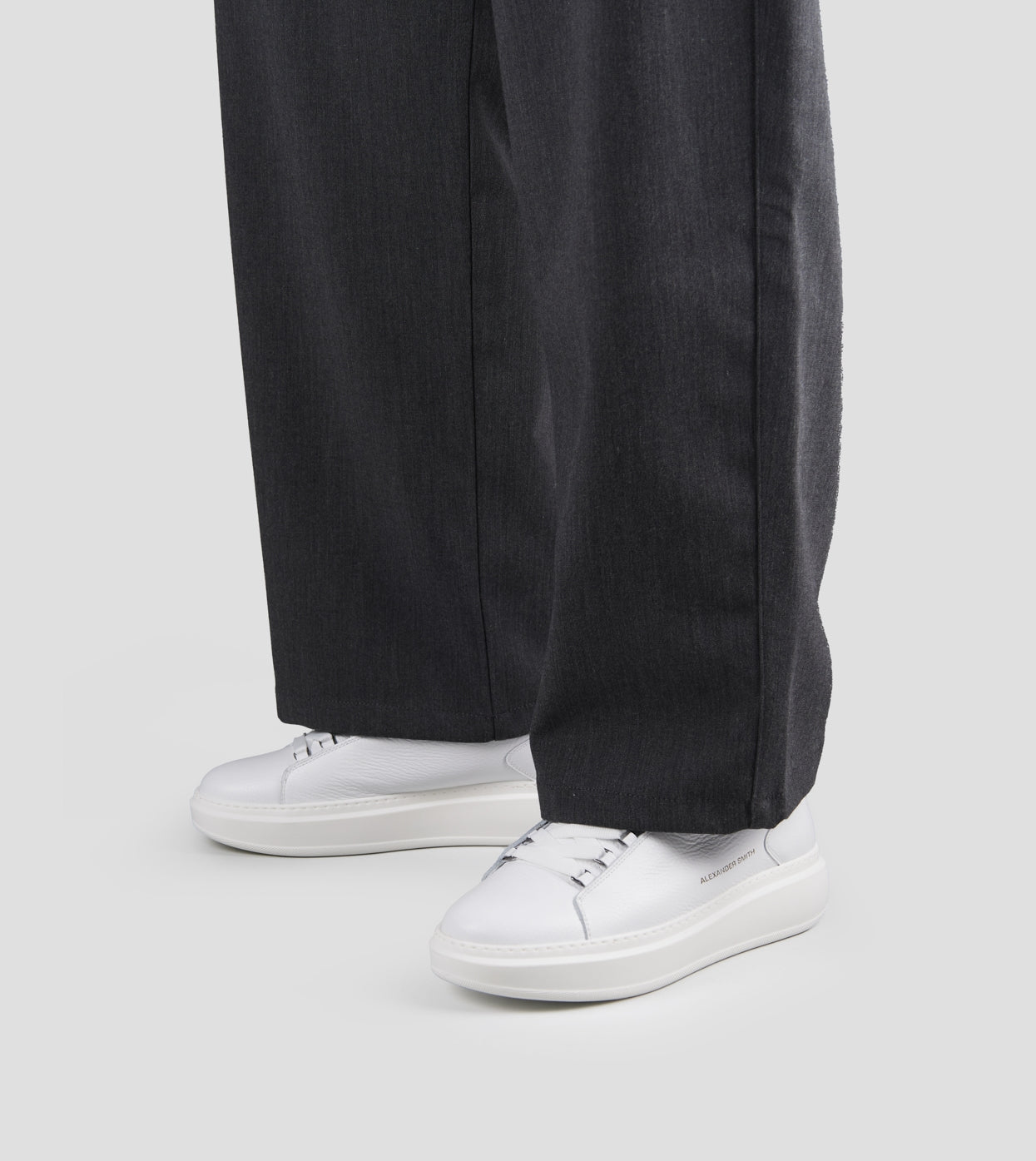 Sneaker Wembley decostruita