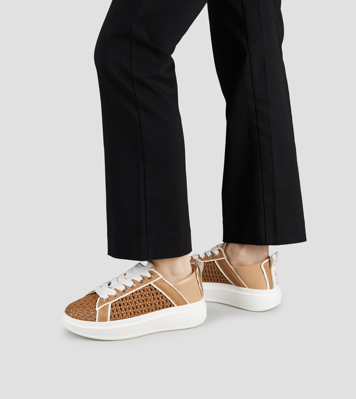 Sneaker Wembley intrecciata