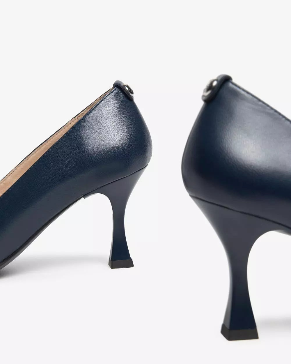 Décolleté in pelle