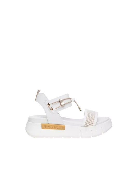 Sandali in pelle e tela