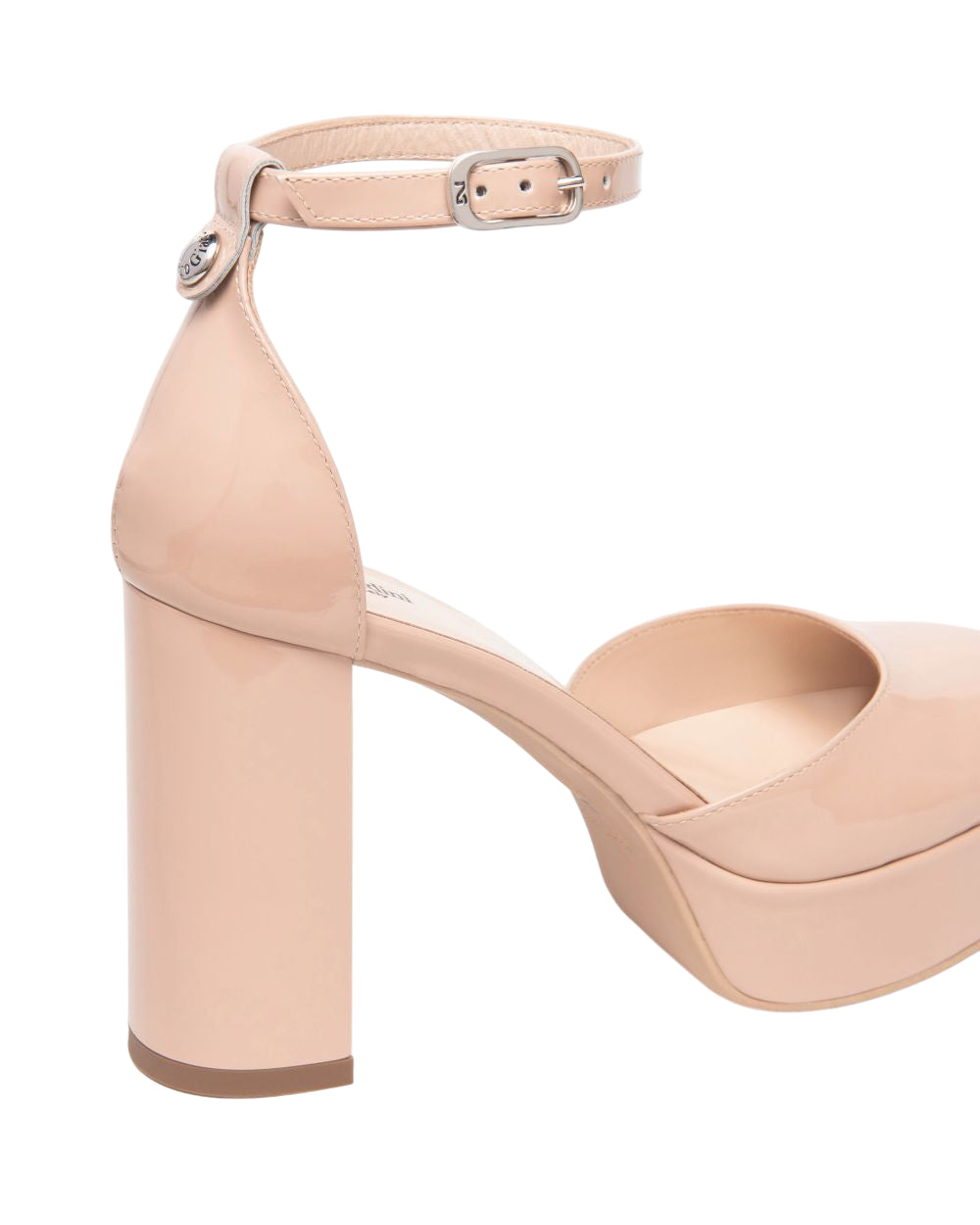 Décolleté in vernice