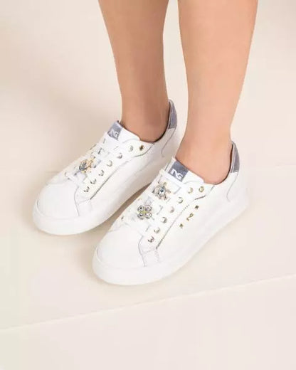 Sneakers in pelle con accessorio