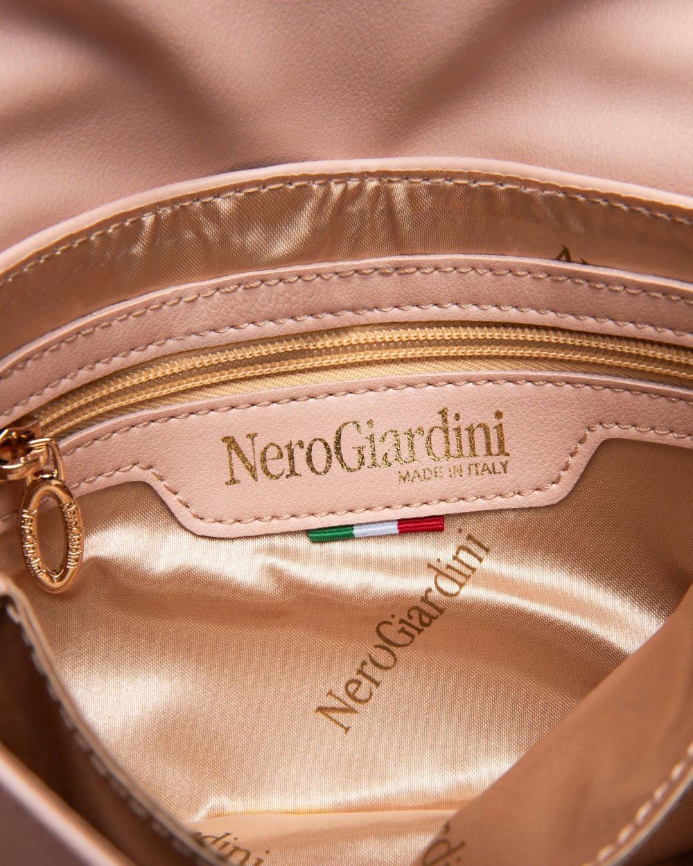 Pochette in tessuto tecnico