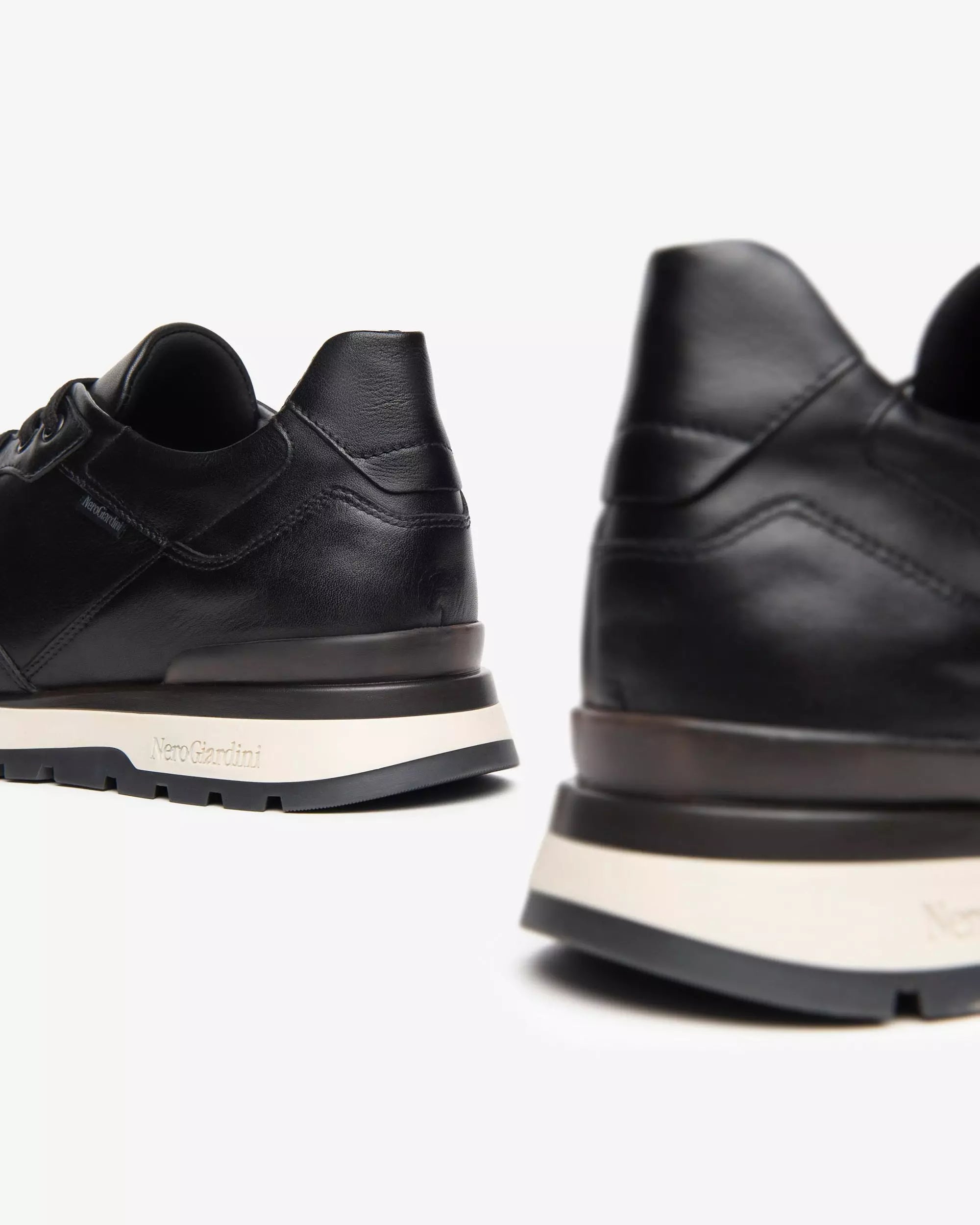 Sneakers in pelle