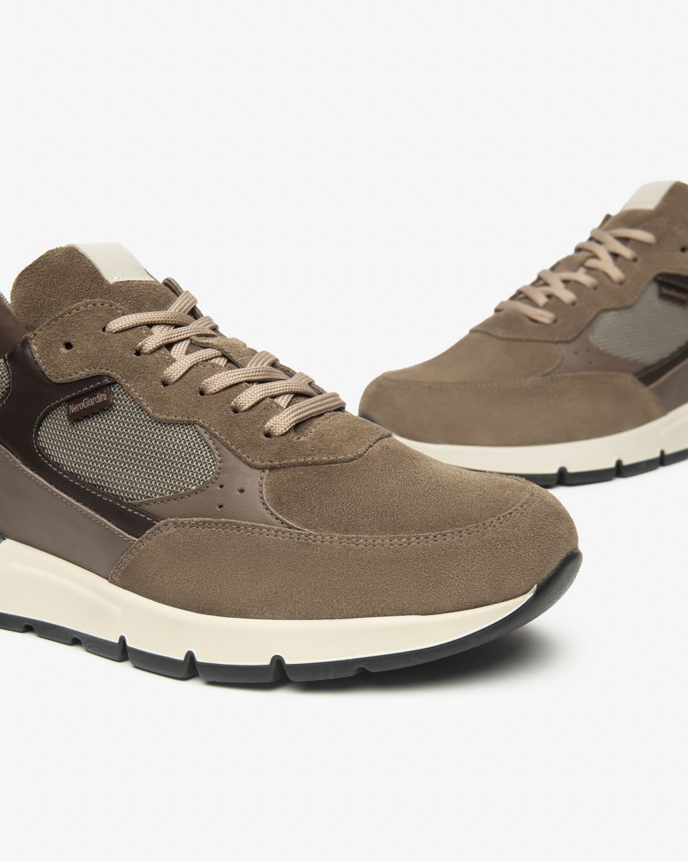 Sneakers in camoscio e nylon