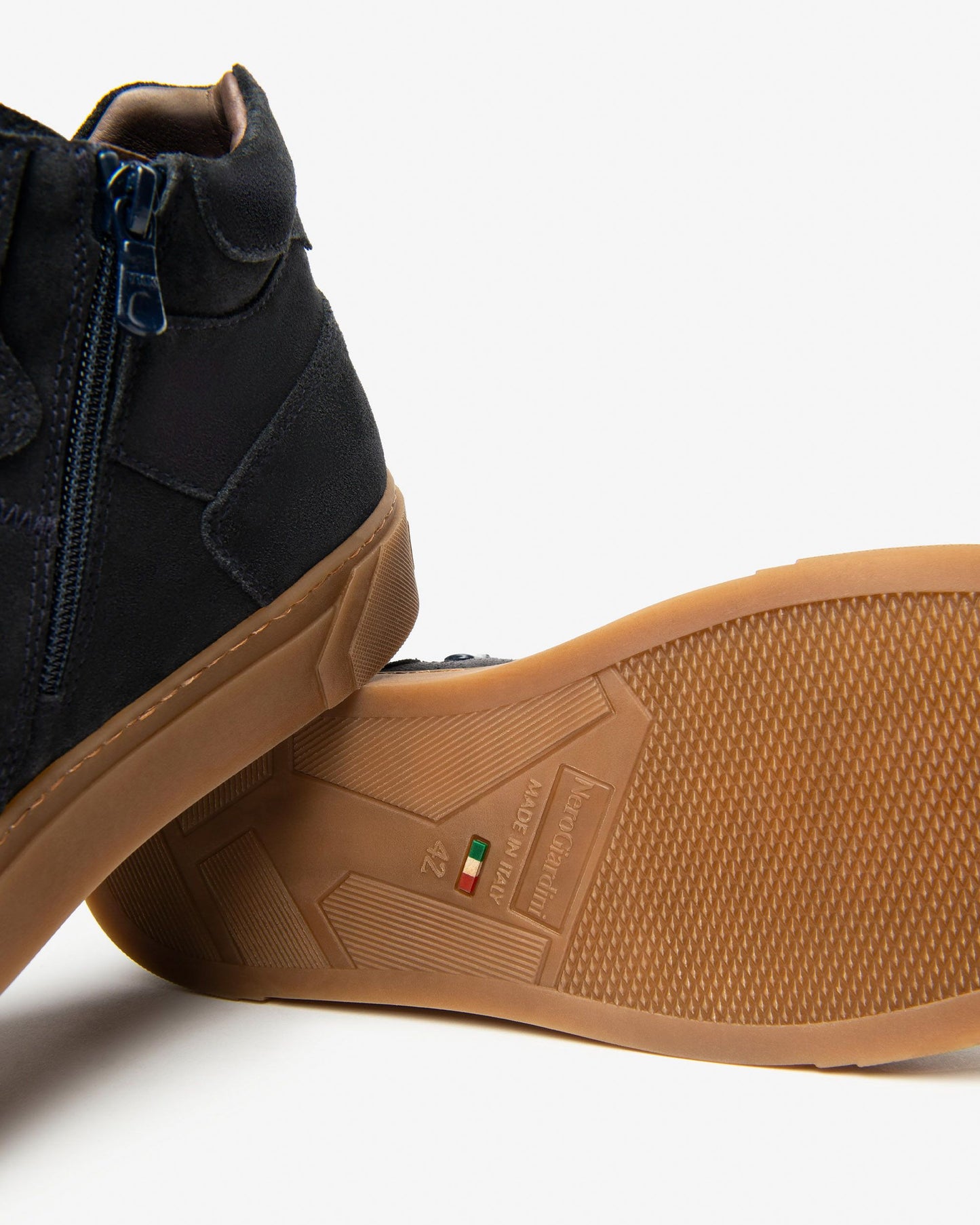 Sneakers in camoscio