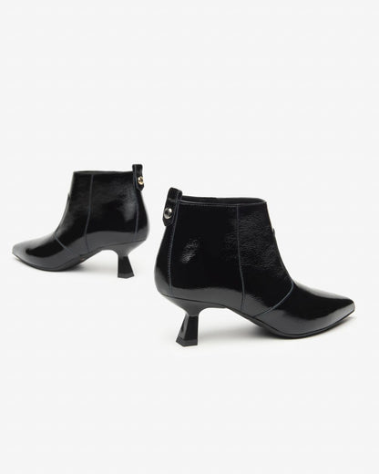 Stivaletti in vernice