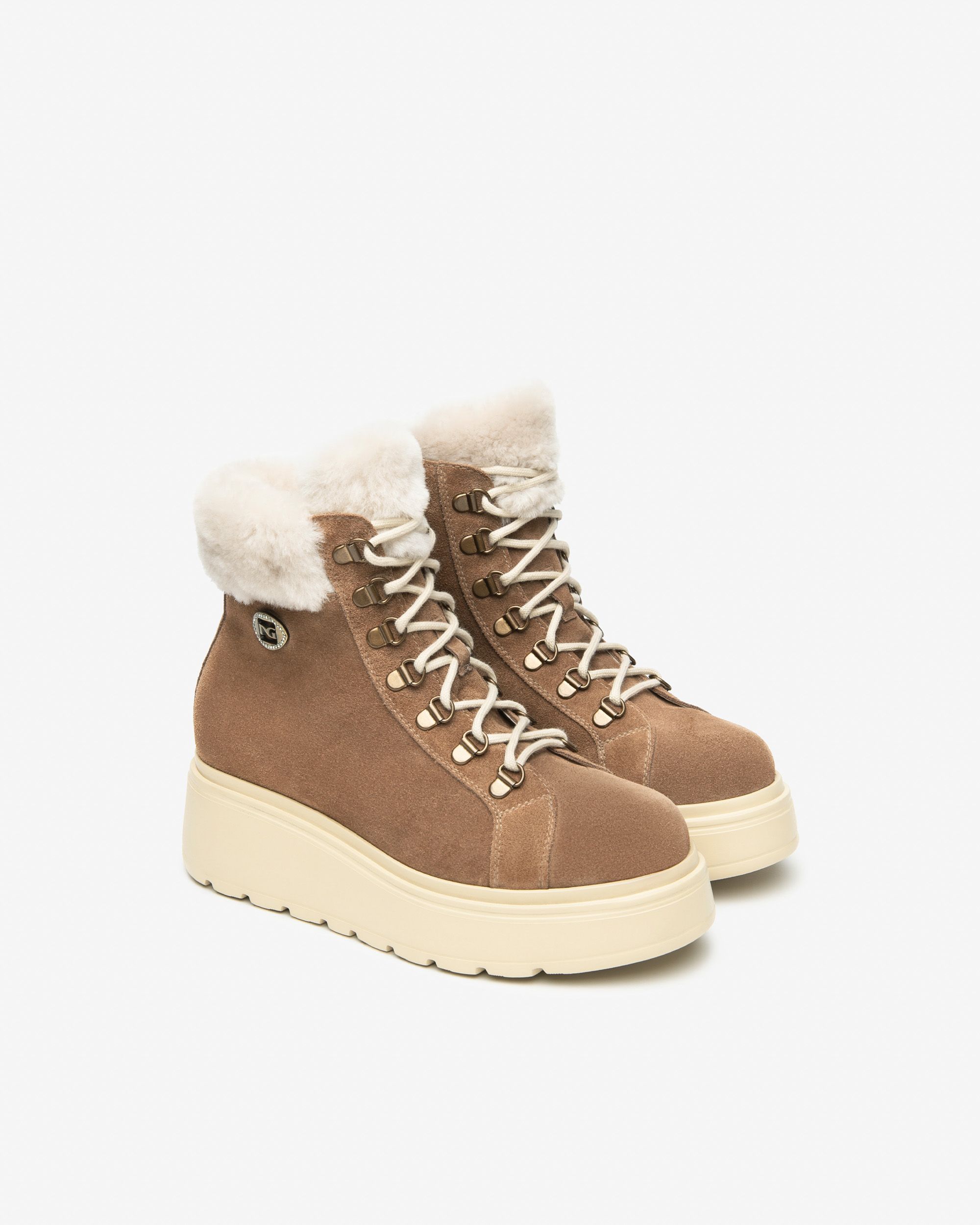 Anfibi in suede