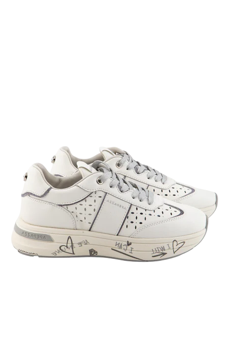Sneaker traforata