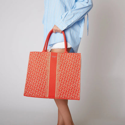 SHOPPING GRANDE LOGATA SAINT TROPEZ