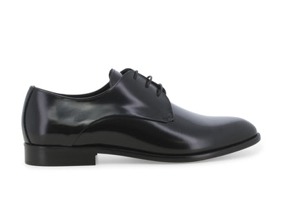 Stringate in pelle abrasivato