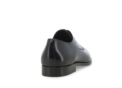 Stringate in pelle abrasivato