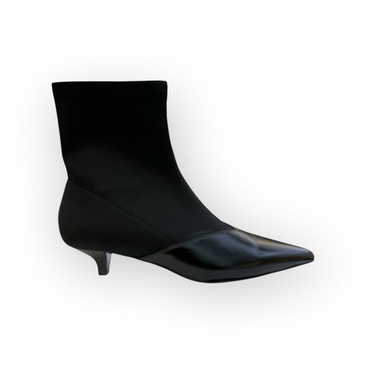 Stivaletto punta vernice